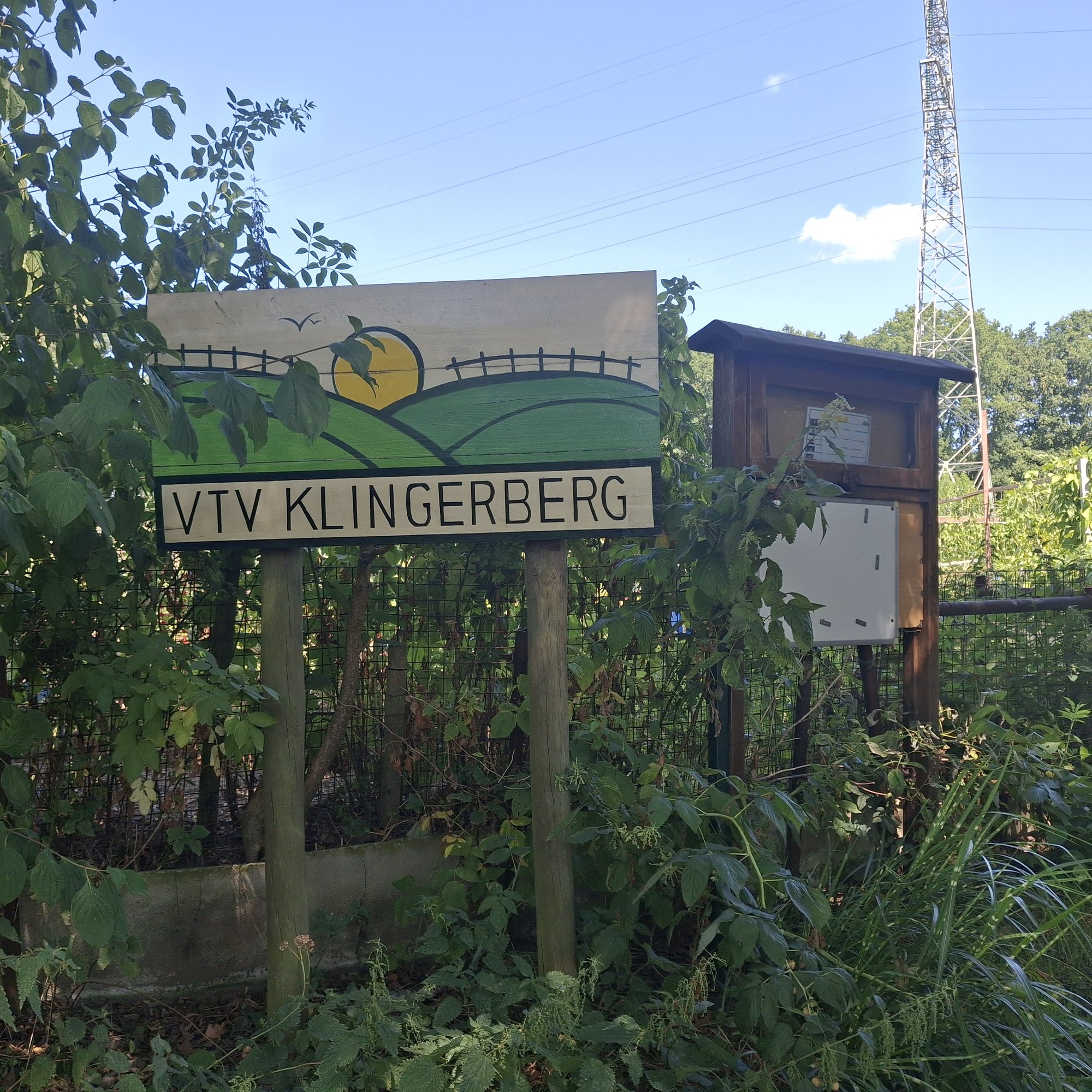 Het bord van Volkstuinvereniging Klingerberg bij de ingang